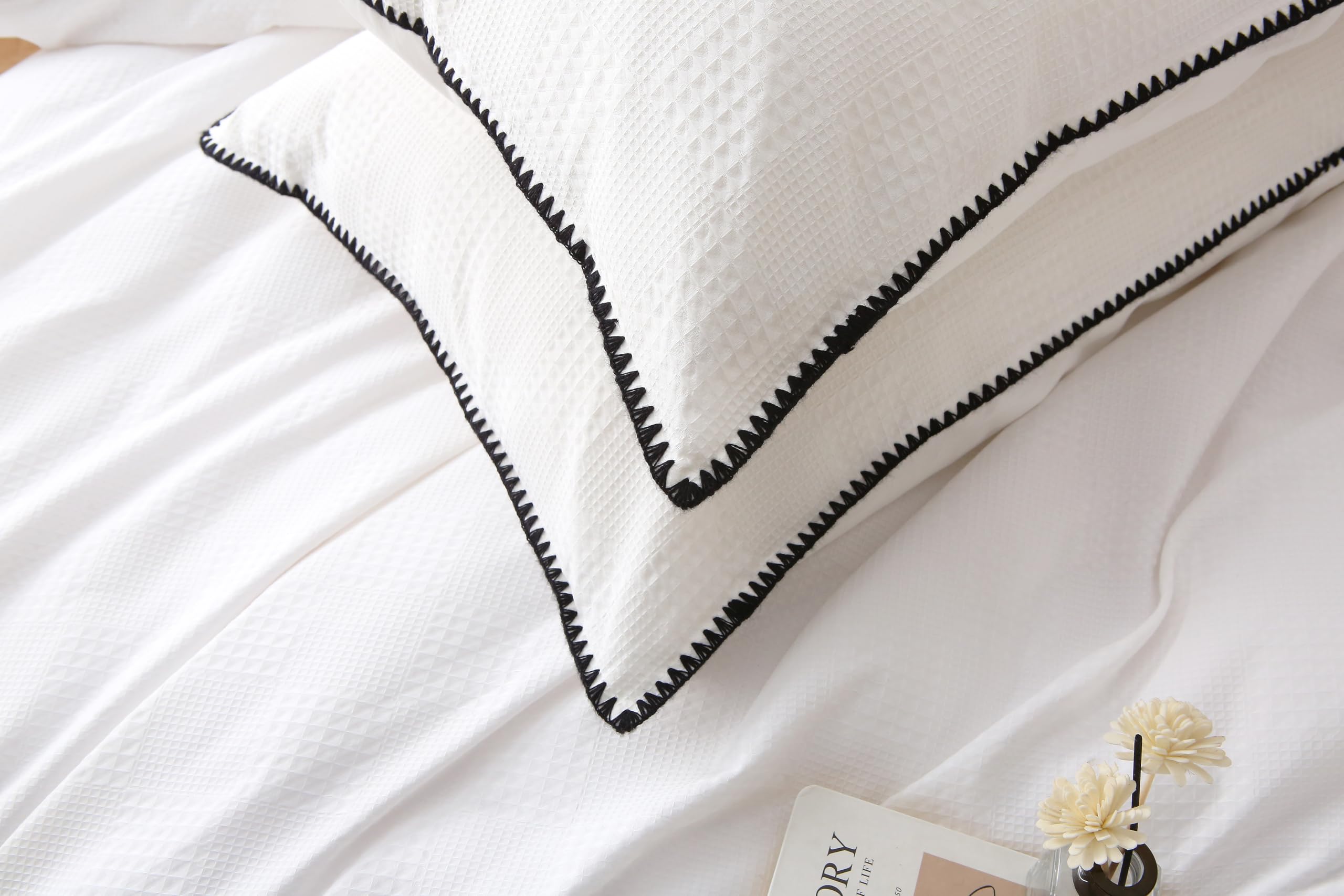 Vintage Oeko Certified Duvet Cover Set, White Waffle Pattern, Elegant Design (King)