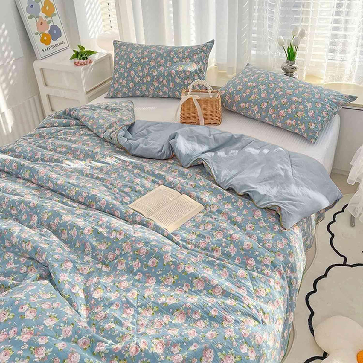 Blue Floral Queen Size Comforter Set, Pink Flower Green Leaf Print Pattern