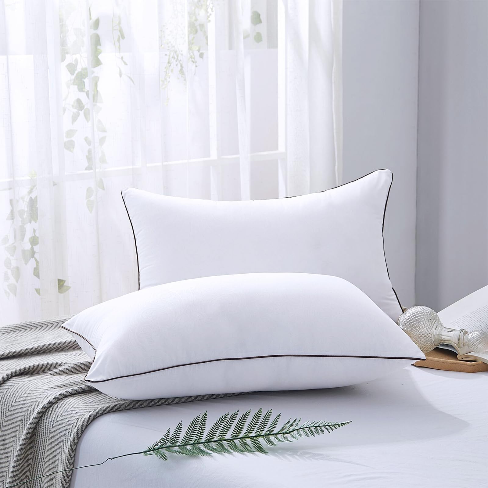 Pillows Standard Size Set of 4, Bed Pillows Set of 4, Down Alternative Luxury Hotel Pillows for Sleeping Standard