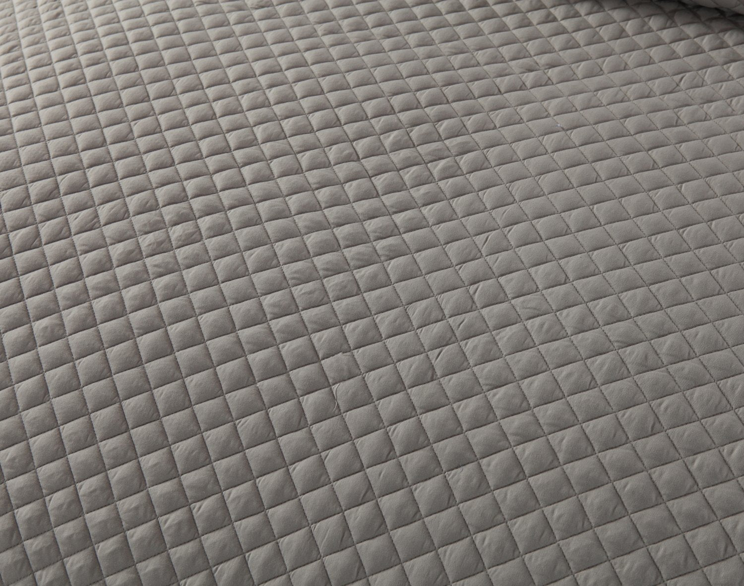 Bacteria Reducing Microfiber Quilt - King Size Silver