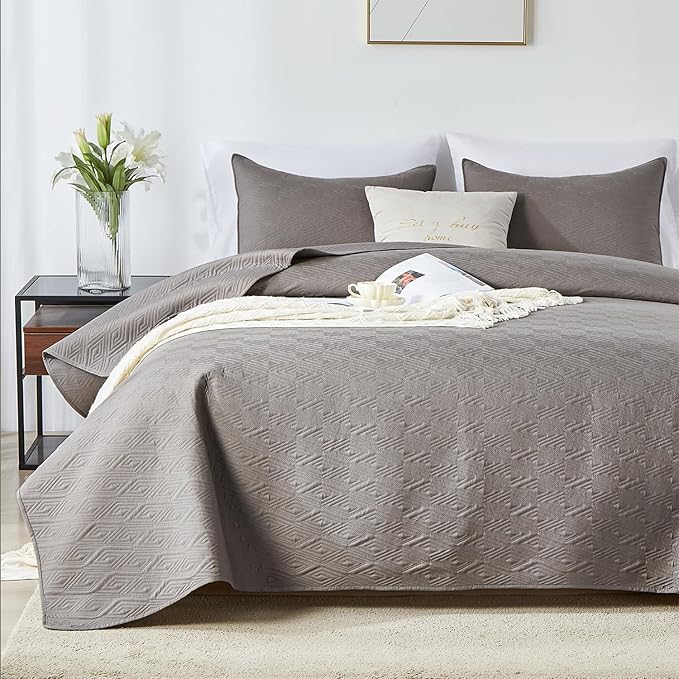 Full/Queen Quilt Set,Black Quilt Bedding Set with 2 Pillow Shams,Soft Lightweight Diamond Pattern