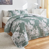 Green and White Reversible Quilt Set King Size, 3 Pieces Elegant Flowers