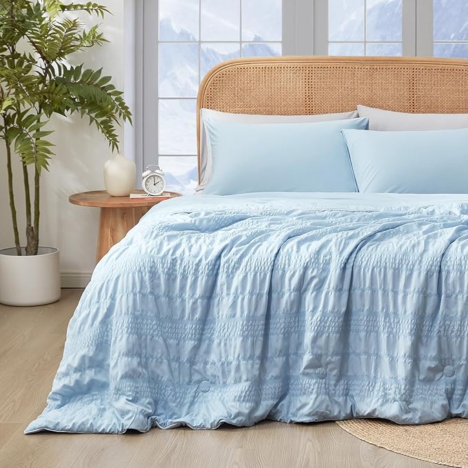 Seersucker Cooling Comforter Queen Size, Q-Max 0.4 Reversible Lightweight Cooling