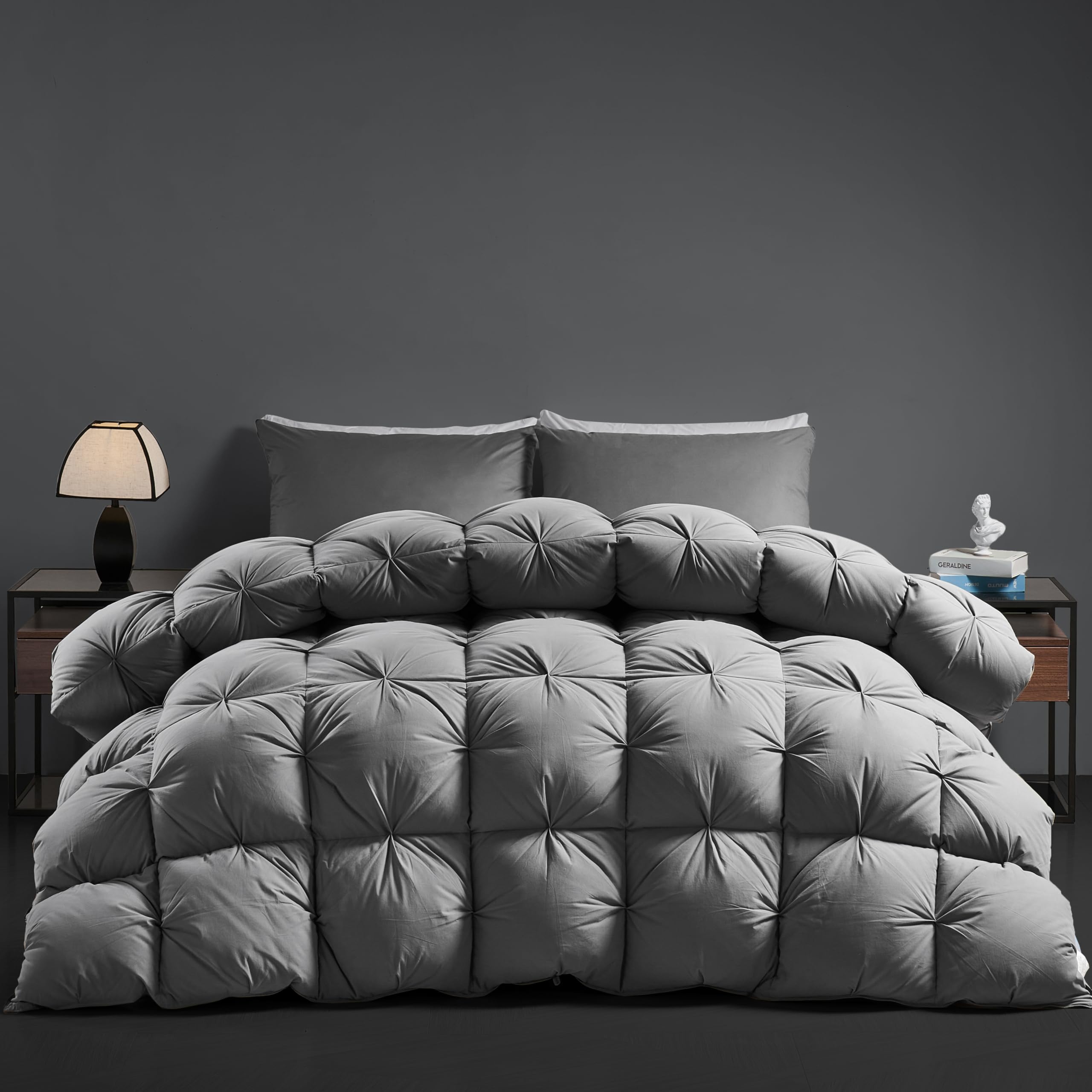 850 Fill-Power Luxury Twisted Flower Feather Down Comforter Queen Size Duvet Insert
