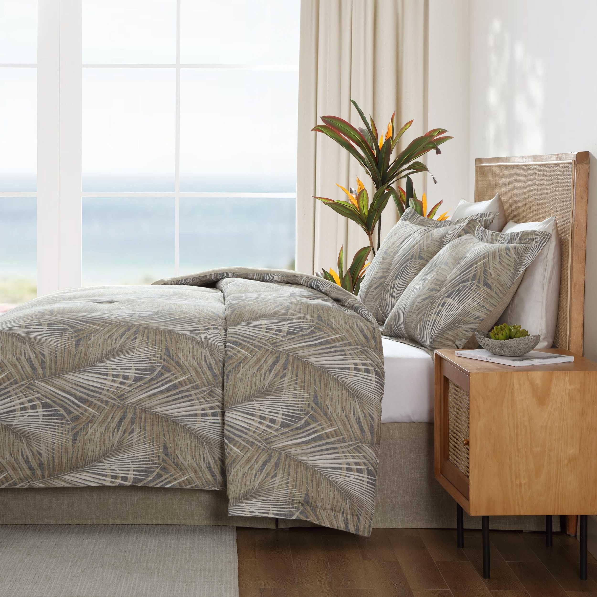 King Comforter Set - 100% Cotton Reversible 4-Piece Bedding (Raffia Palms Brown)