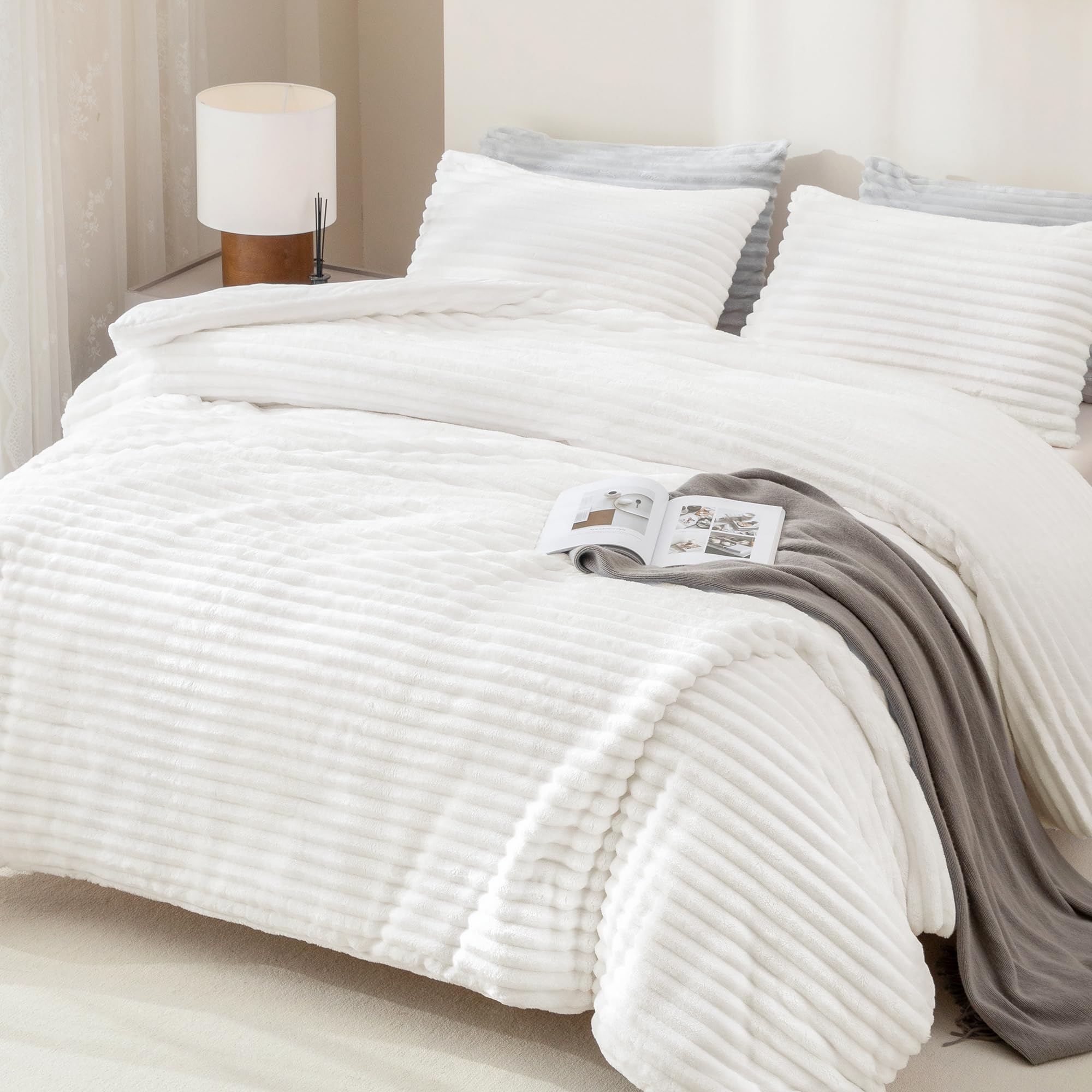 Fluffy Queen Comforter Set, Super Soft White Comforter Queen, Winter Warm Fleece Faux
