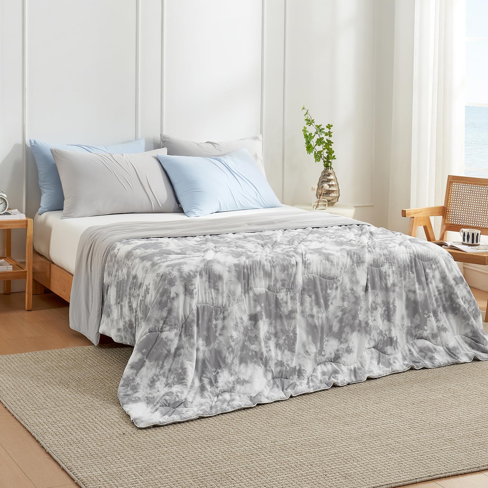Cooling Comforter Queen Size, Cooling Blankets for Hot Sleepers and Night Sweats
