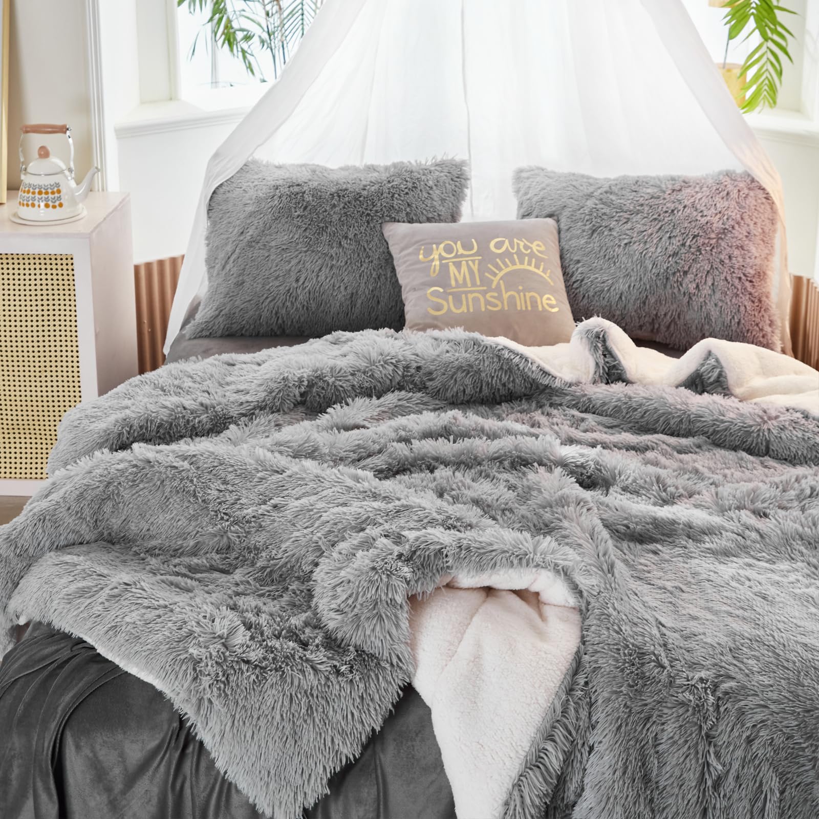 Luxury Faux Fur Shaggy Comforter Set Full/Queen Size