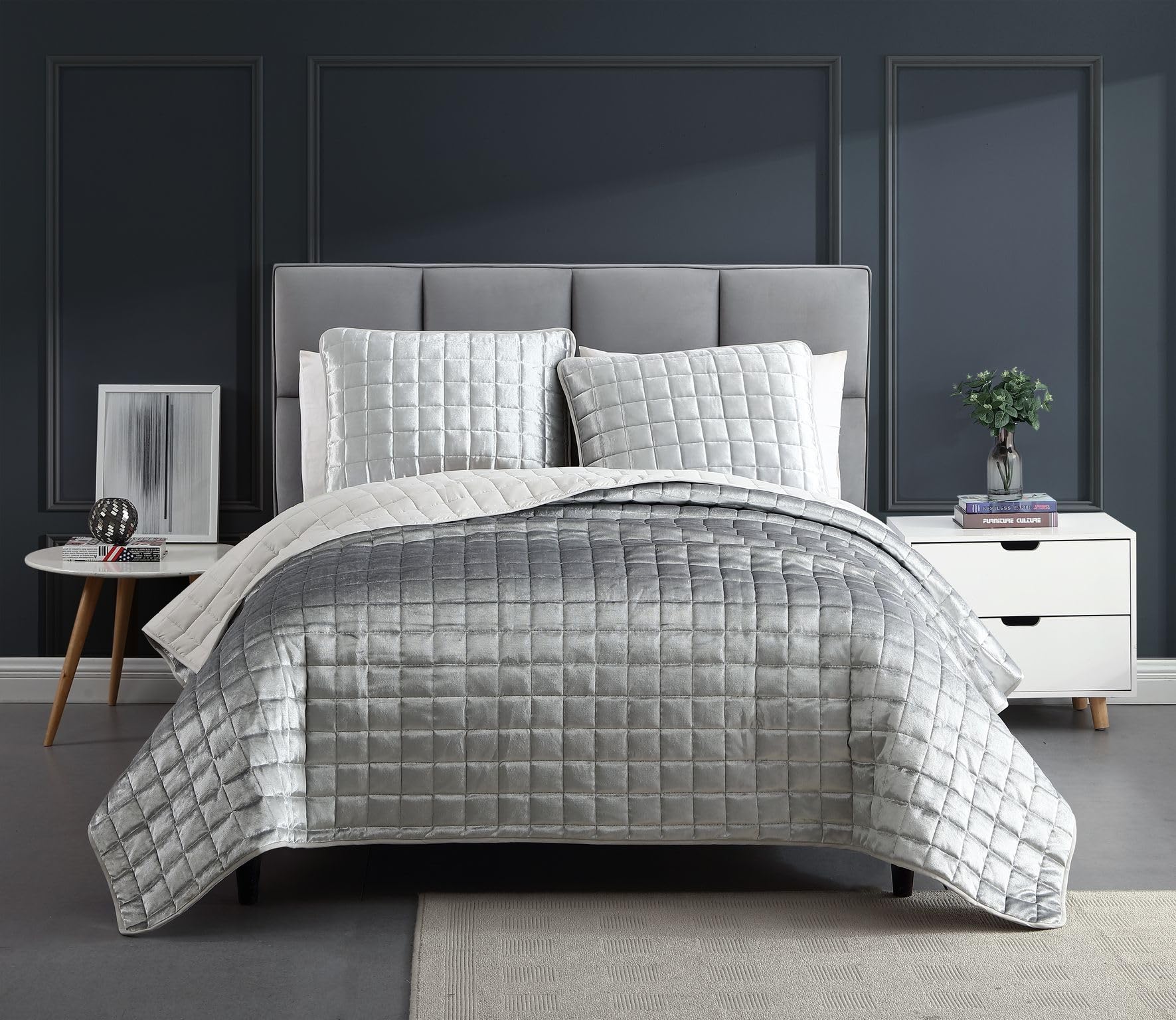 Lyndon Velvet Quilt Set - King Size Silver 3-Piece