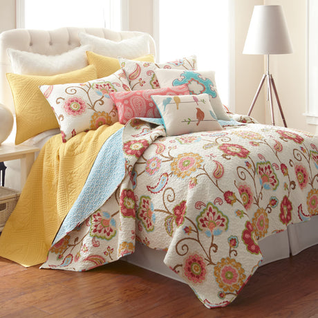 Ashbury Spring Quilt Set - Full/Queen Quilt + Two Standard Pillow Shams - Floral in Ivory