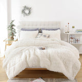 Smoofy Faux Fur Beige Comforter Set Queen Size 3Pcs Fluffy Fuzzy Plush Comforter Set Cute Soft Shaggy Velvet Double-Sided Bedding Set (1 Faux Fur Comforter + 2 Faux Fur Pillowcases)