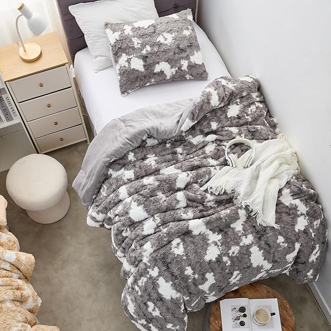 Puppy Love - Coma Inducer® Oversized Queen Comforter Set - Gray and White