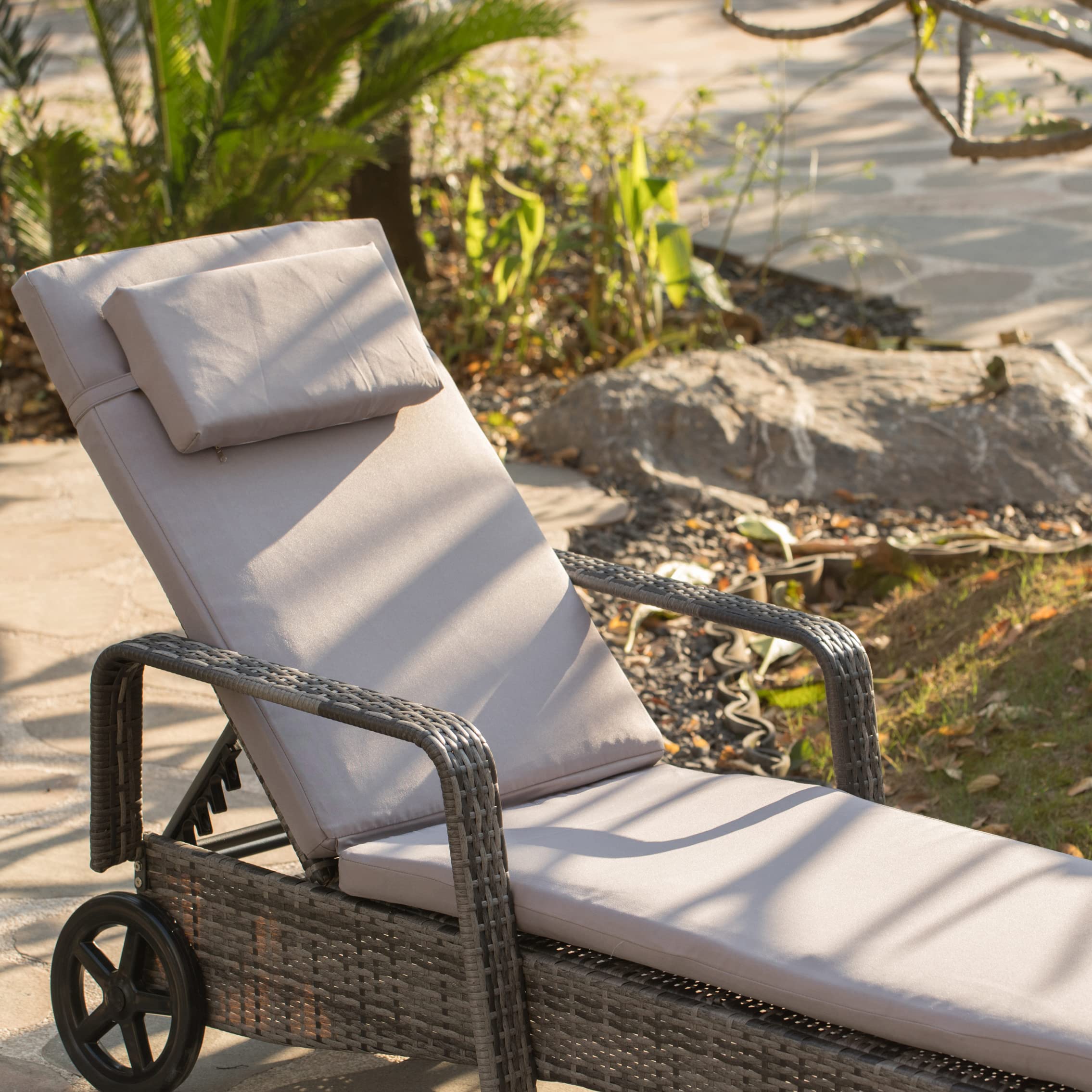 Gardenised Outdoor Weather Resistant Beach or Poolside Rattan Lounge Chair, Charcoal, Set of 2, Brown