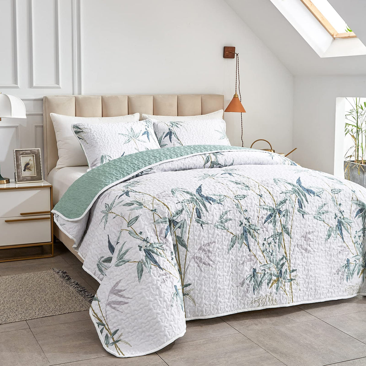 Green Leaves Printed on White Reversible Bedspread Coverlet Set