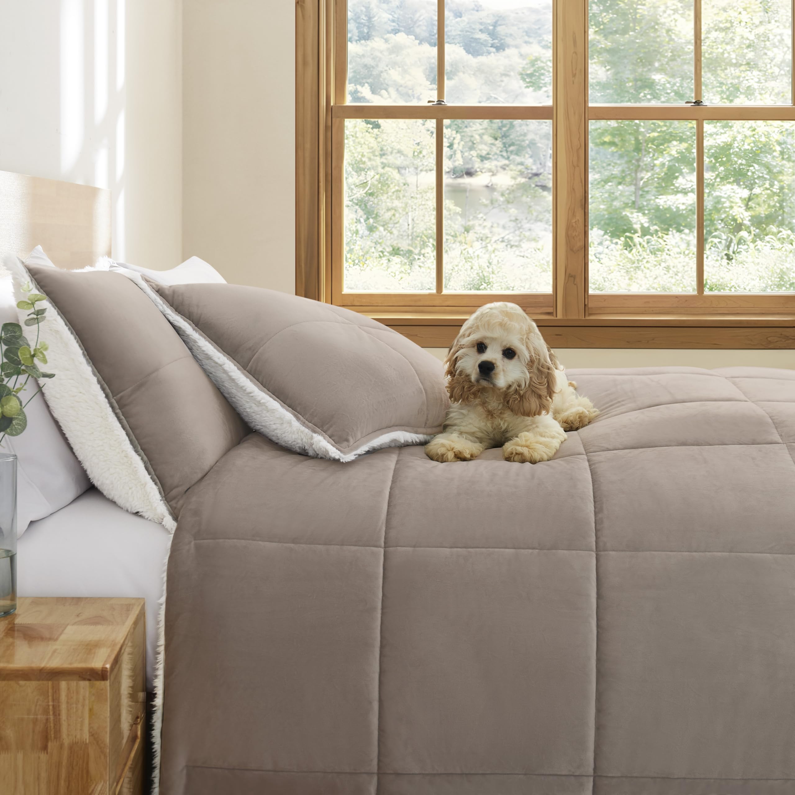 UGG Blissful Comforter Set with 2 Pillow Shams Reversible White Comforter Plush Fluffy Warm Bed Set Premium Hypoallergenic Down Alternative Bedding Breathable, King/California King, Brown Fawn