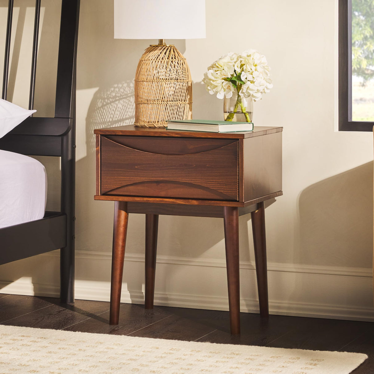 Modern Solid Wood Retro 1-Drawer Nightstand, 25 Inch, Walnut