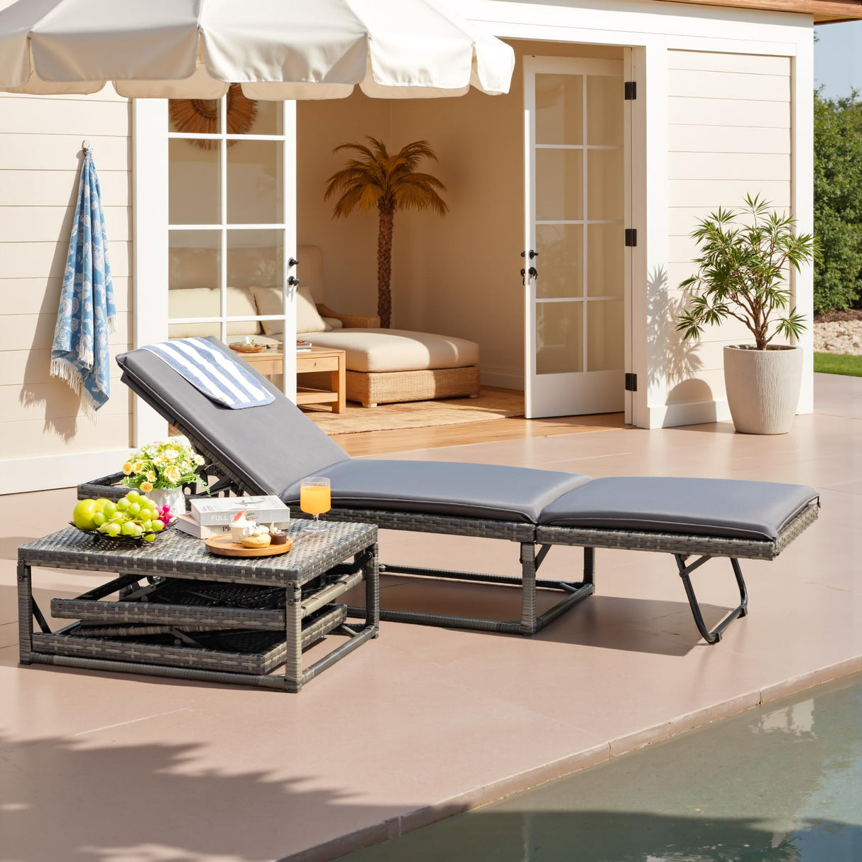 Foldable Rattan Chaise Lounge 2-Pack, 5-Angle Adjustable Backrest Patio Chairs for Beach