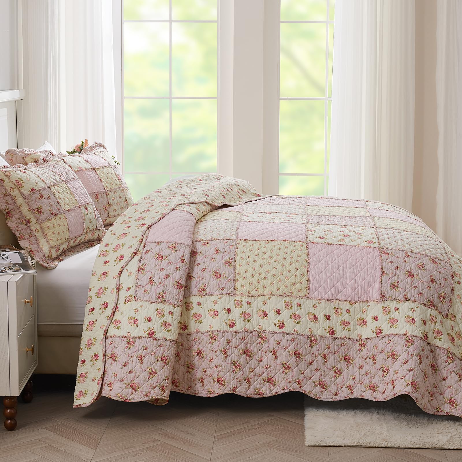 Queen Size Quilt Set 3-Piece Cotton Patchwork Floral Bedding