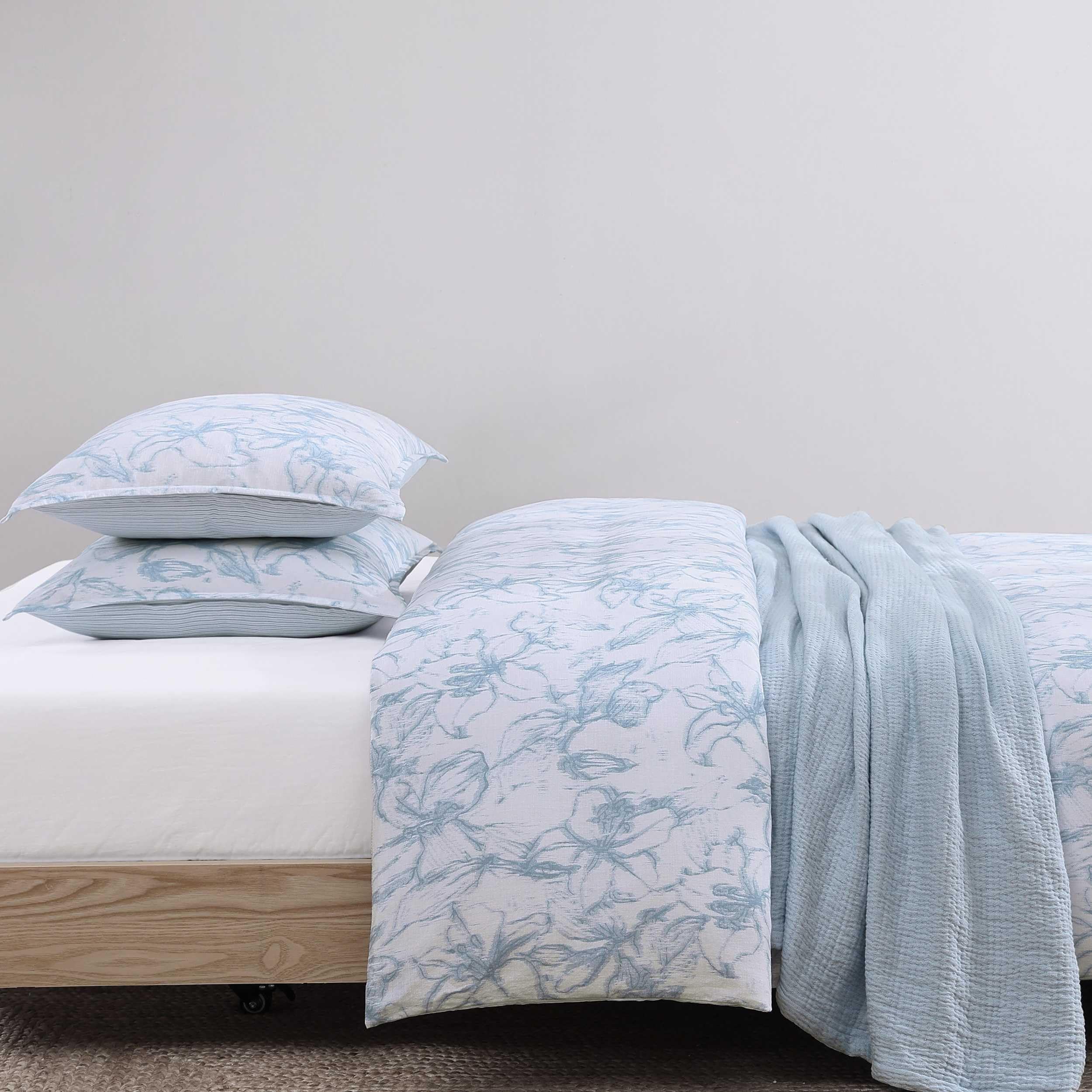 Ethereal Floral Blue Comforter Set - Soft Cotton Slub Bedding with Shams, Full/Queen