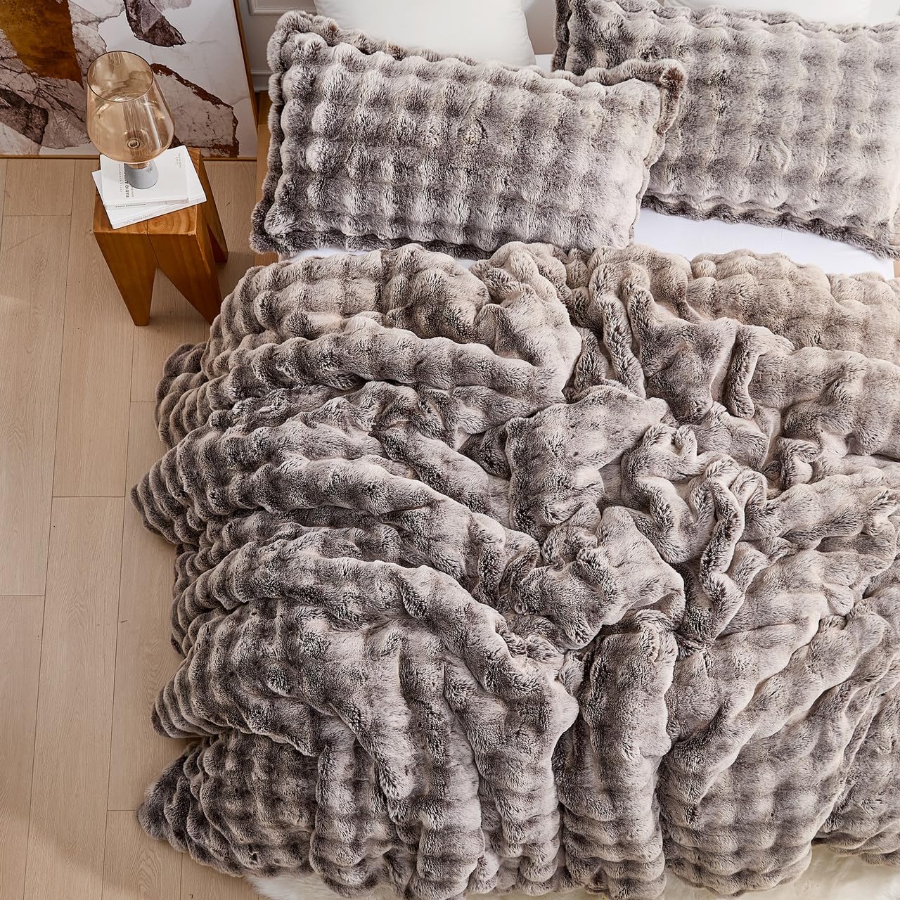 Snowball Chunky Bunny Oversized King Comforter Set - Icy Mocha
