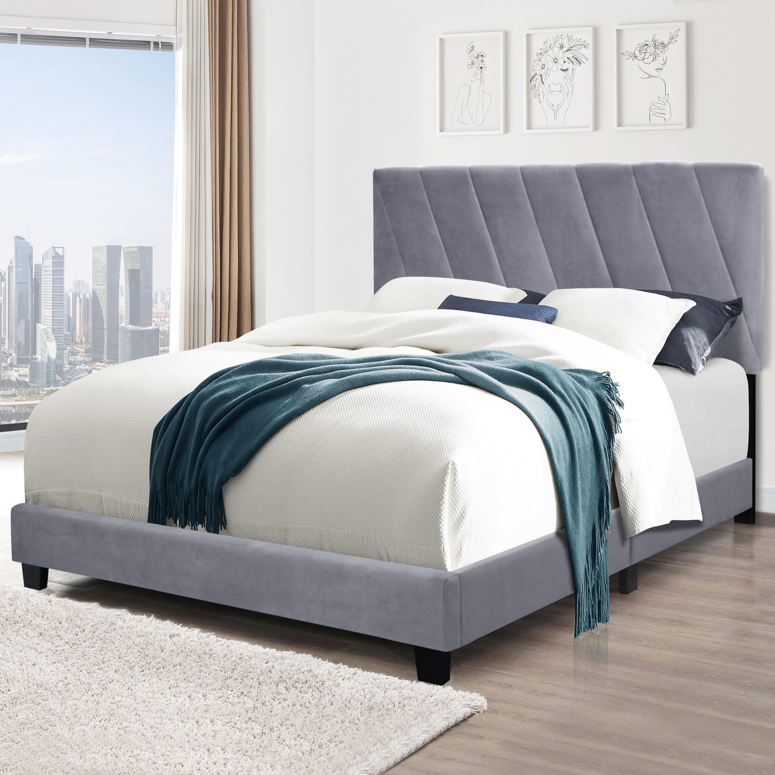 Queen Size Upholstered Platform Bed with Wood Slats Support,Velvet Platform