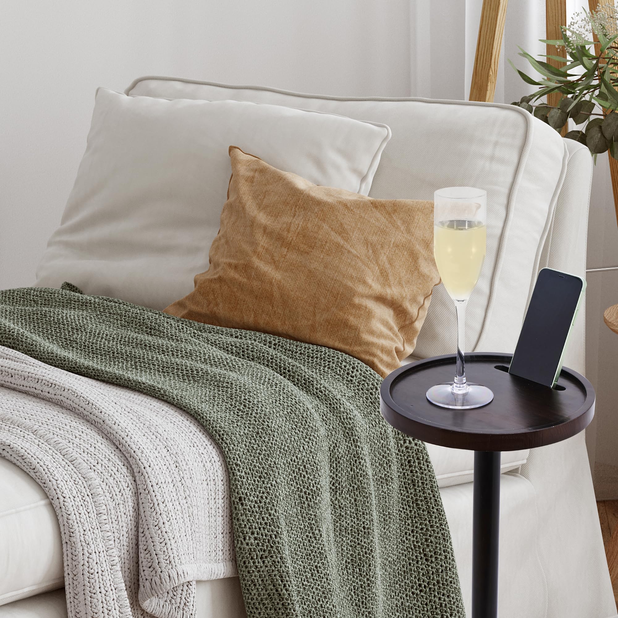 GENMOUS Small Round Pedestal Side Table, End Table with Phone Holder, Vintage Pine Side Table with a 9 inch Top, Drink Table/Night Stand/Beside Table for Samll Spaces, Living Room, Bedroom