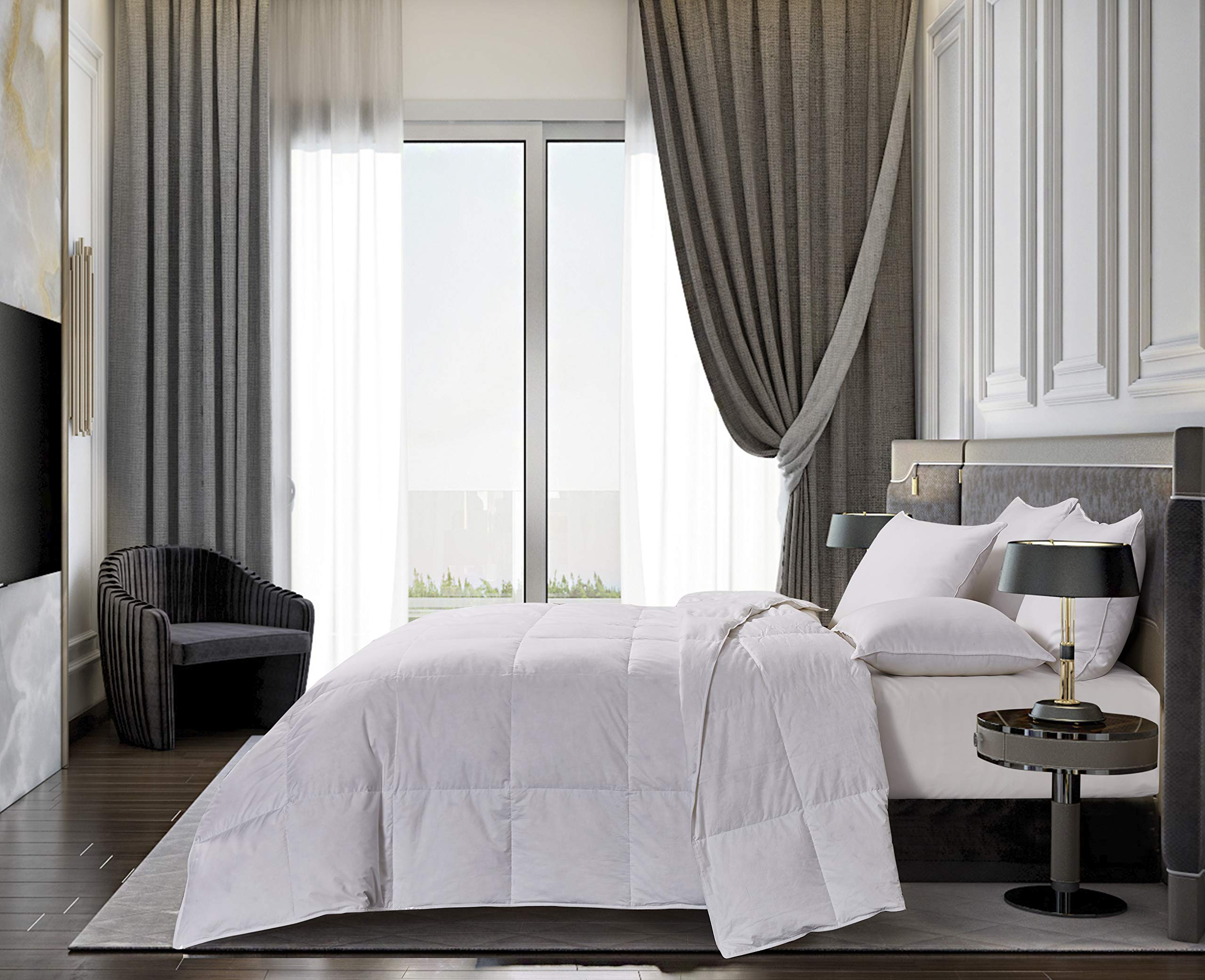 Oversized Hungarian White Goose Down Comforter King in White color