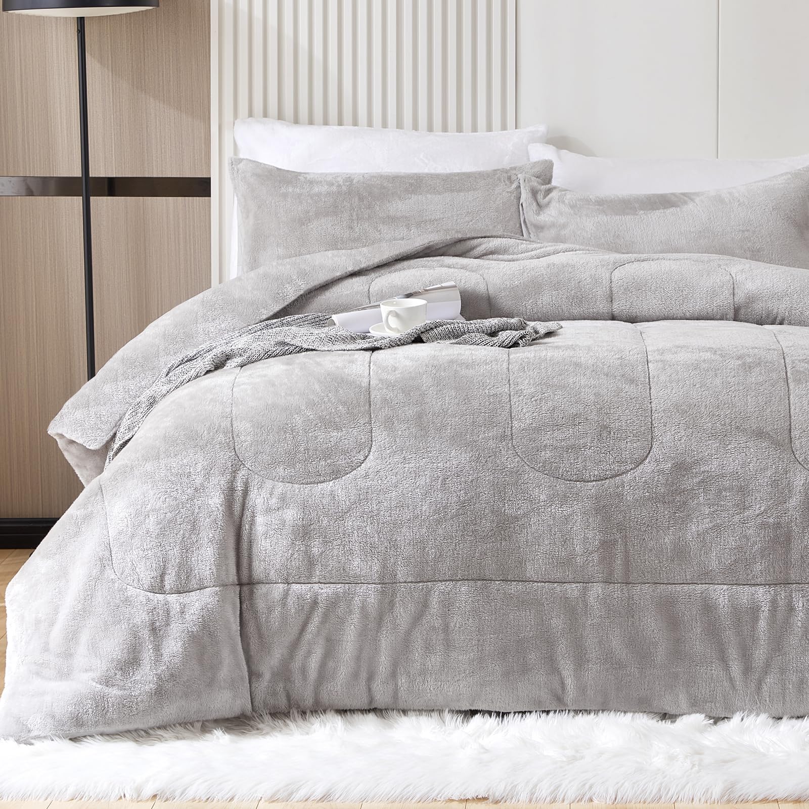 Faux Fur Comforter Set Queen Size, Luxury Ultra Soft Fuzzy Fleece Comforter