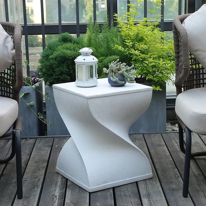 Outdoor Side Table, Concrete end Table/Outdoor Accent Patio Table