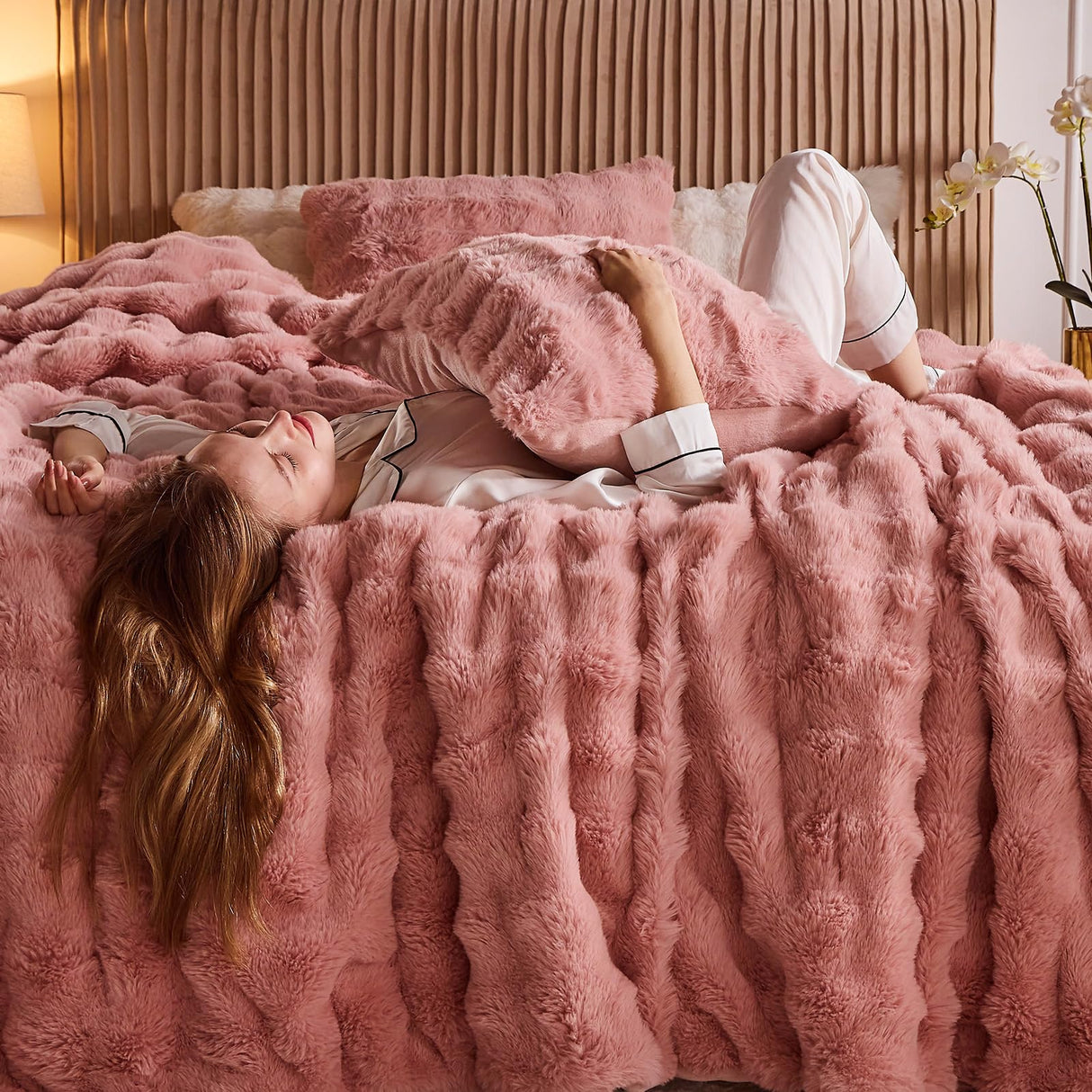 Faux Fur Queen Comforter Set – Pink Fluffy Comforter Queen Size, Big Bubble Faux Rabbit