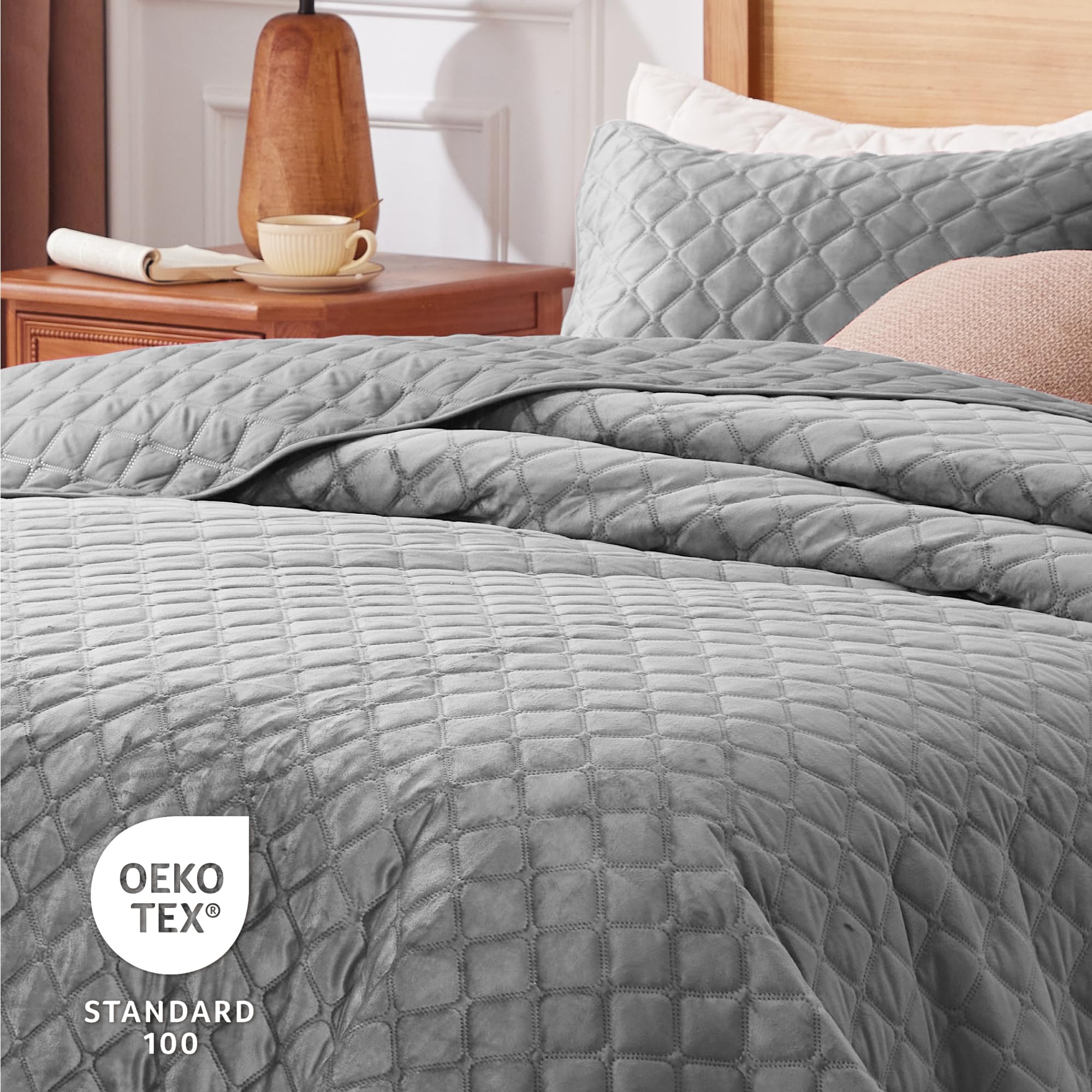 3D Velvet Quilt Set Queen Size - Elegant Coverlet with Pillow Shams