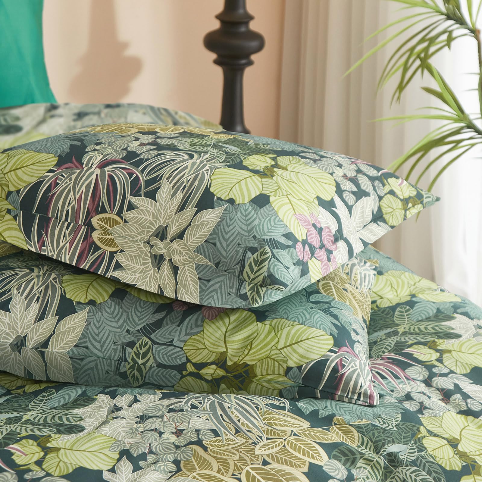 Green Leaves King Size Comforter Set, Soft Fluffy Botanical Floral Bedding Set for Women