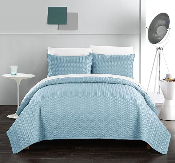 Weaverland Geometric Chevron Quilt Set - Queen Size Silver