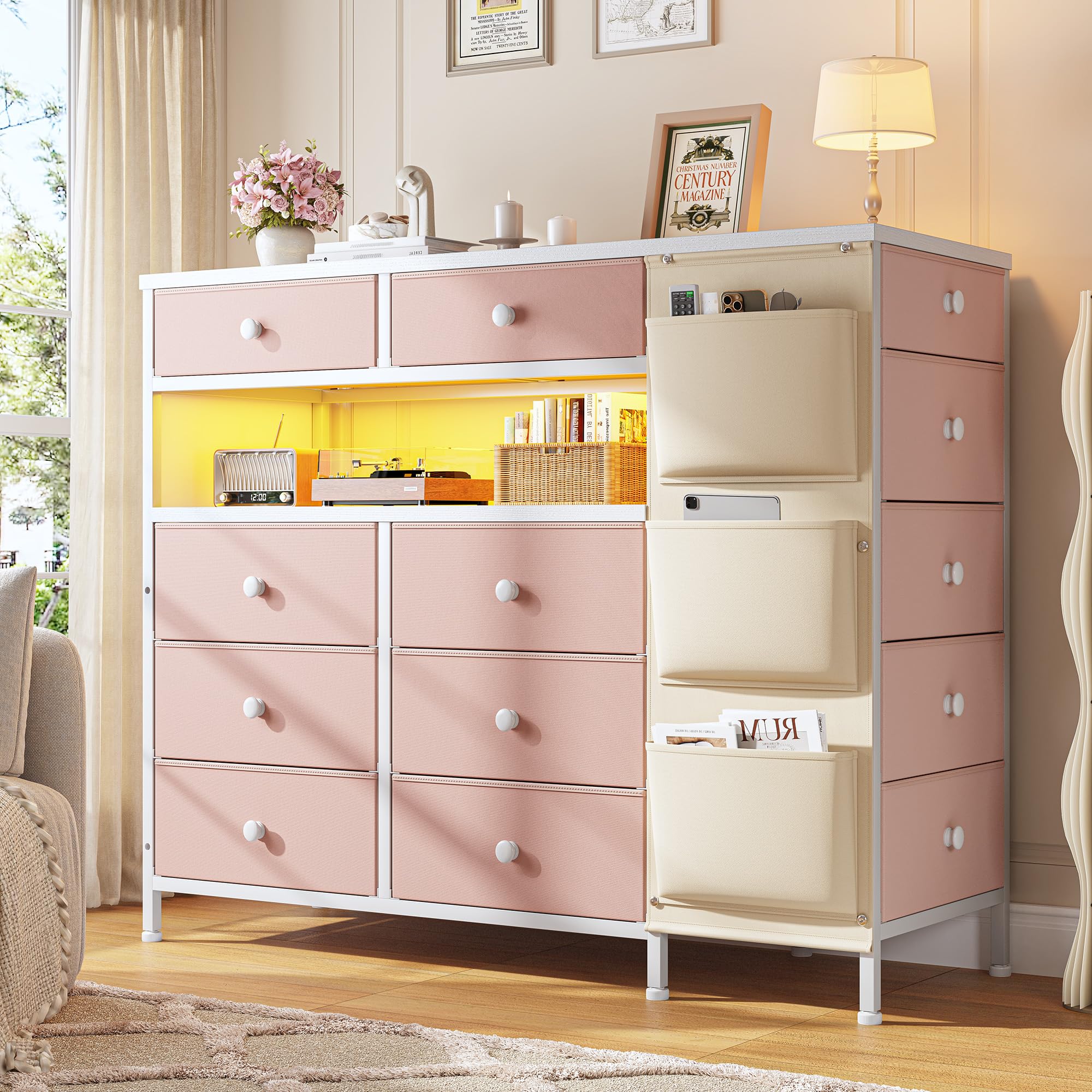 Drawers Dresser for Bedroom with and Charging Station