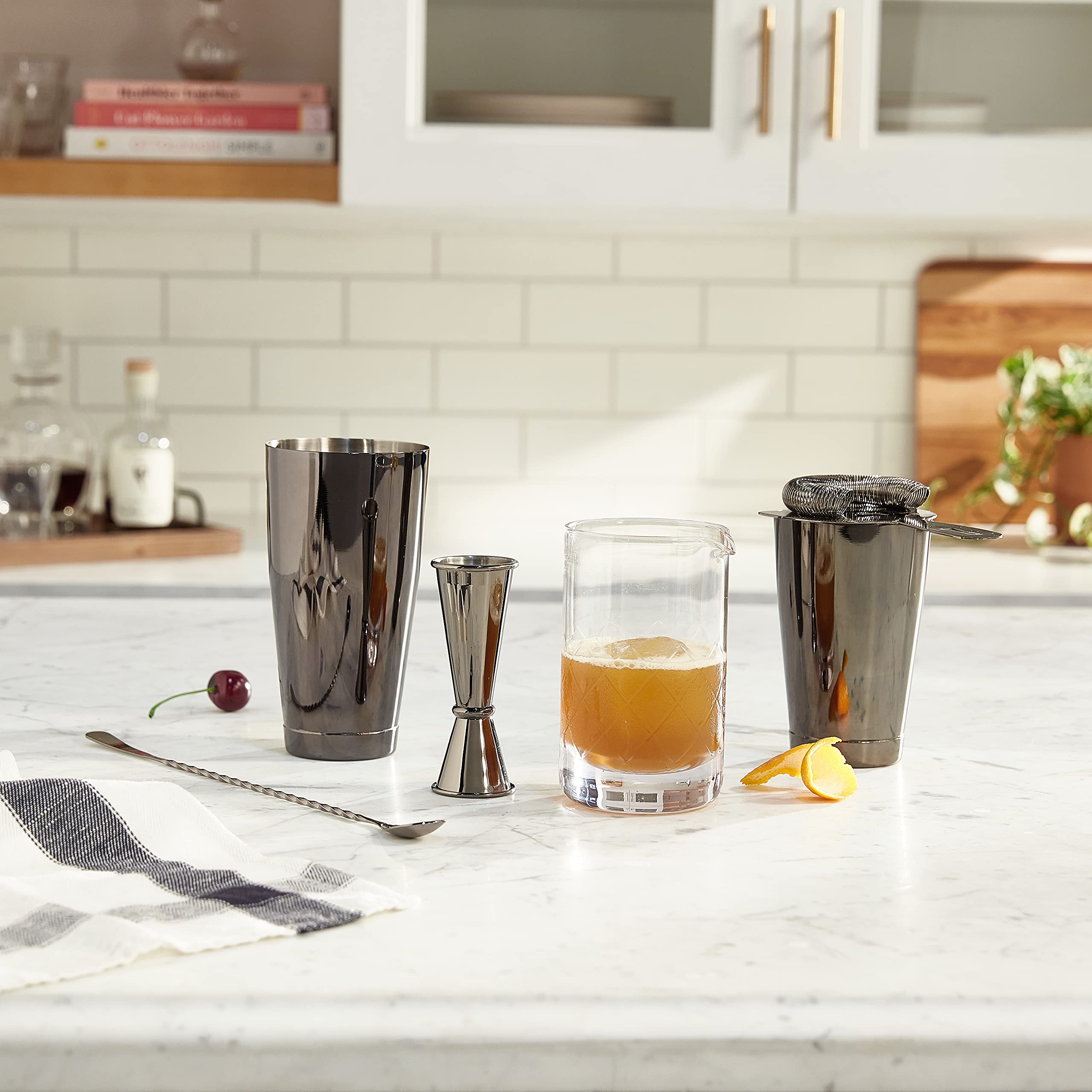 Essential Deluxe Mixing Cocktail Kit, Black, Model Number: M37131BK