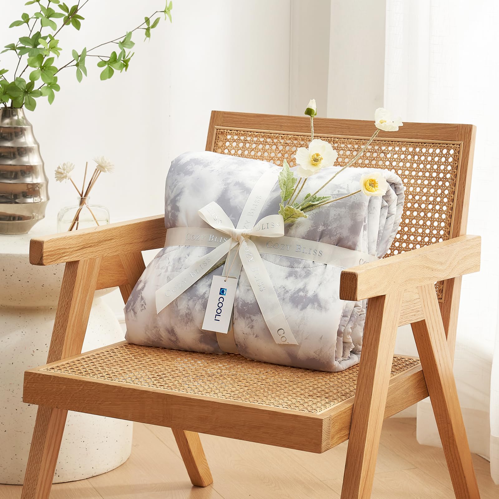 Cooling Comforter Queen Size, Cooling Blankets for Hot Sleepers and Night Sweats