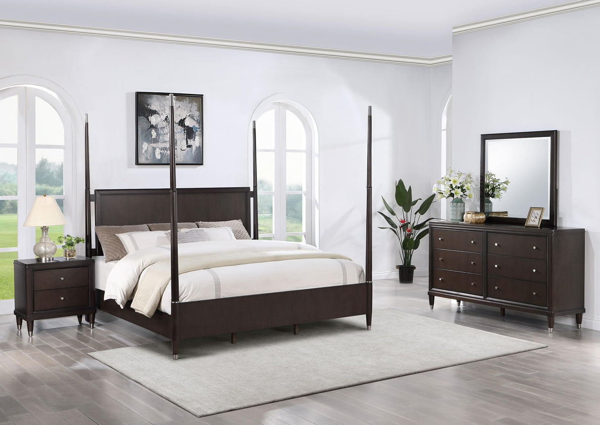 Emberlyn 4-Piece Queen Poster Bedroom Set Brown