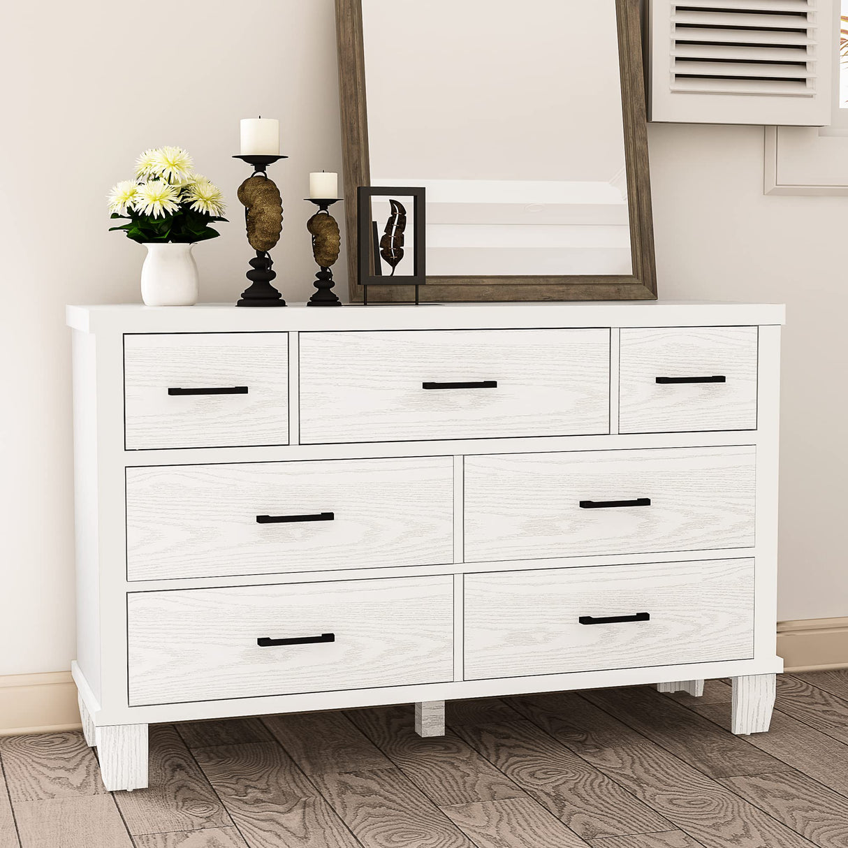 Dresser for Bedroom with 7 Drawers, Modern Chest of Drawers Closet with Metal Handle,