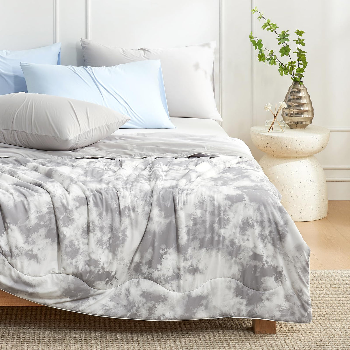 Cooling Comforter Queen Size, Cooling Blankets for Hot Sleepers and Night Sweats,