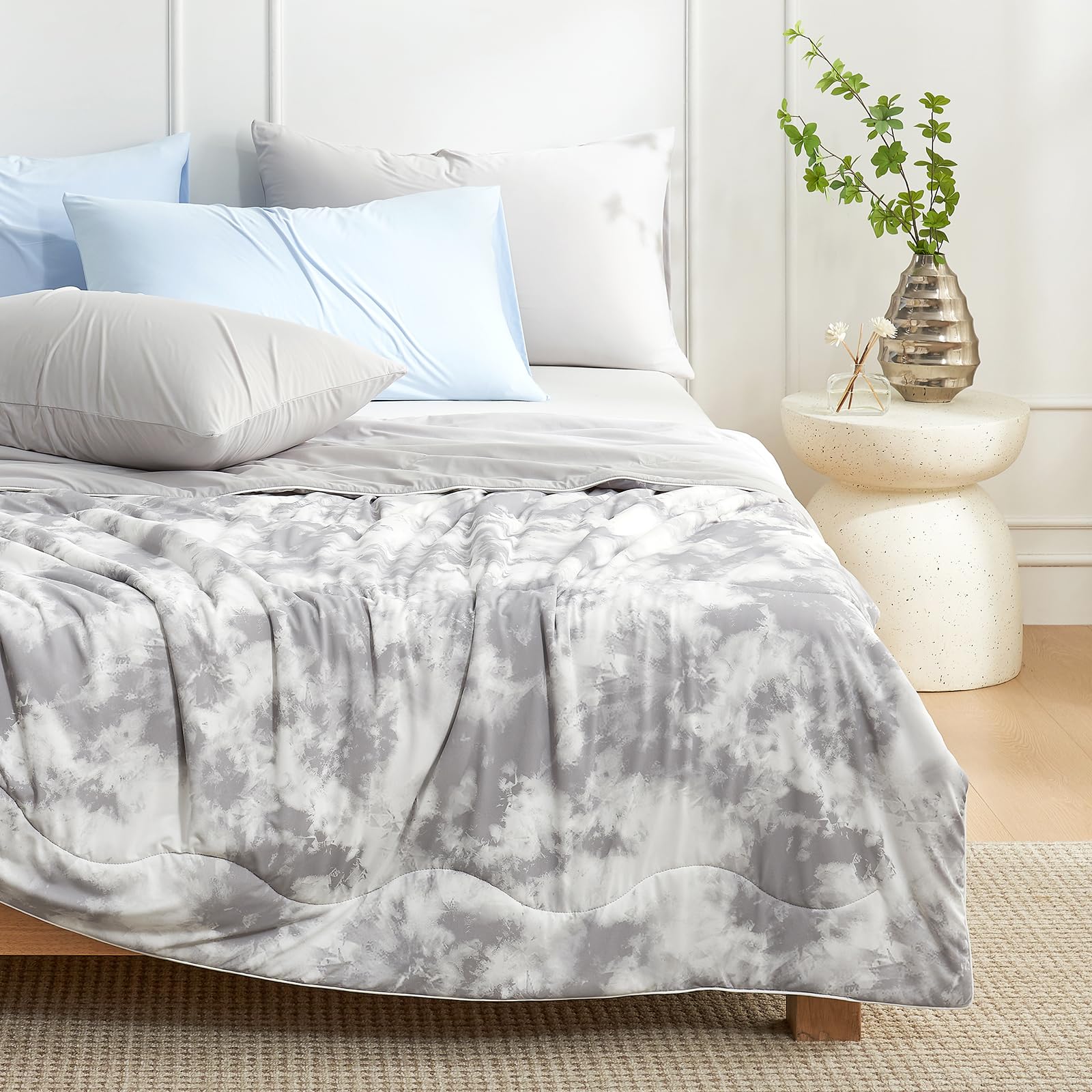 Cooling Comforter Queen Size, Cooling Blankets for Hot Sleepers and Night Sweats