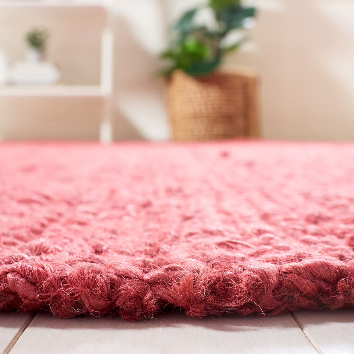 SAFAVIEH Natural Fiber Collection Area Rug - 5' x 8', Red, Handmade Farmhouse Jute, Ideal for High Traffic Areas in Living Room, Bedroom (NF730D)