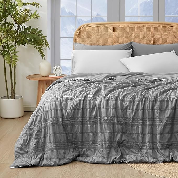 Seersucker Cooling Comforter Queen Size, Q-Max 0.4 Reversible Lightweight Cooling