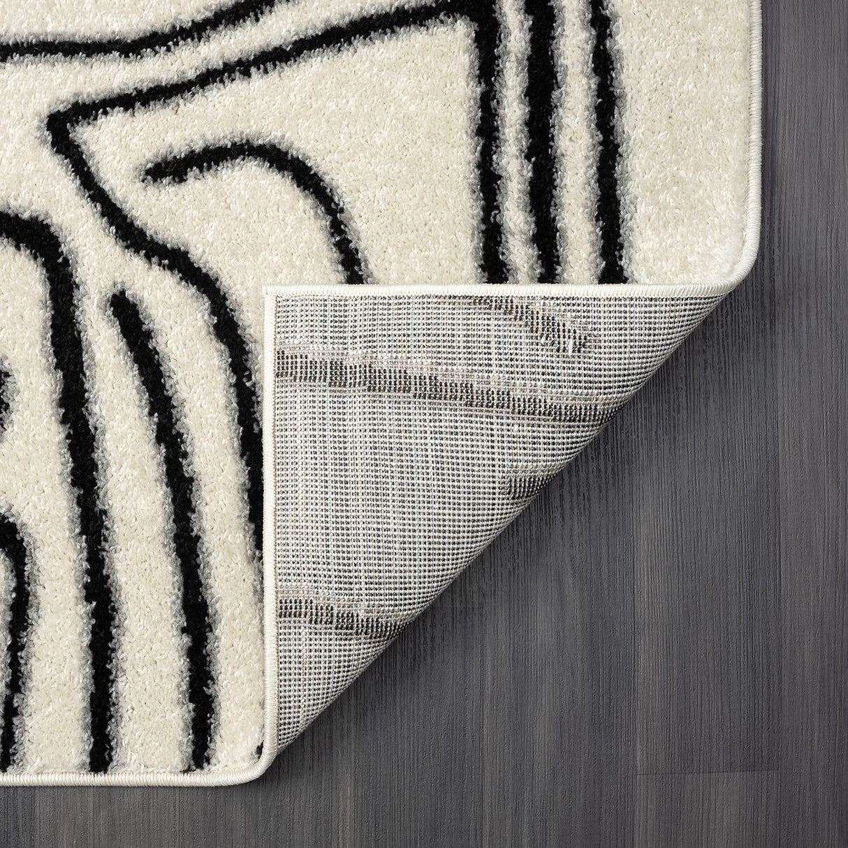 Abstract Beige/Black Area Rug - 4'x6' - Modern Animal/Natural Lines Design - Deco Collection