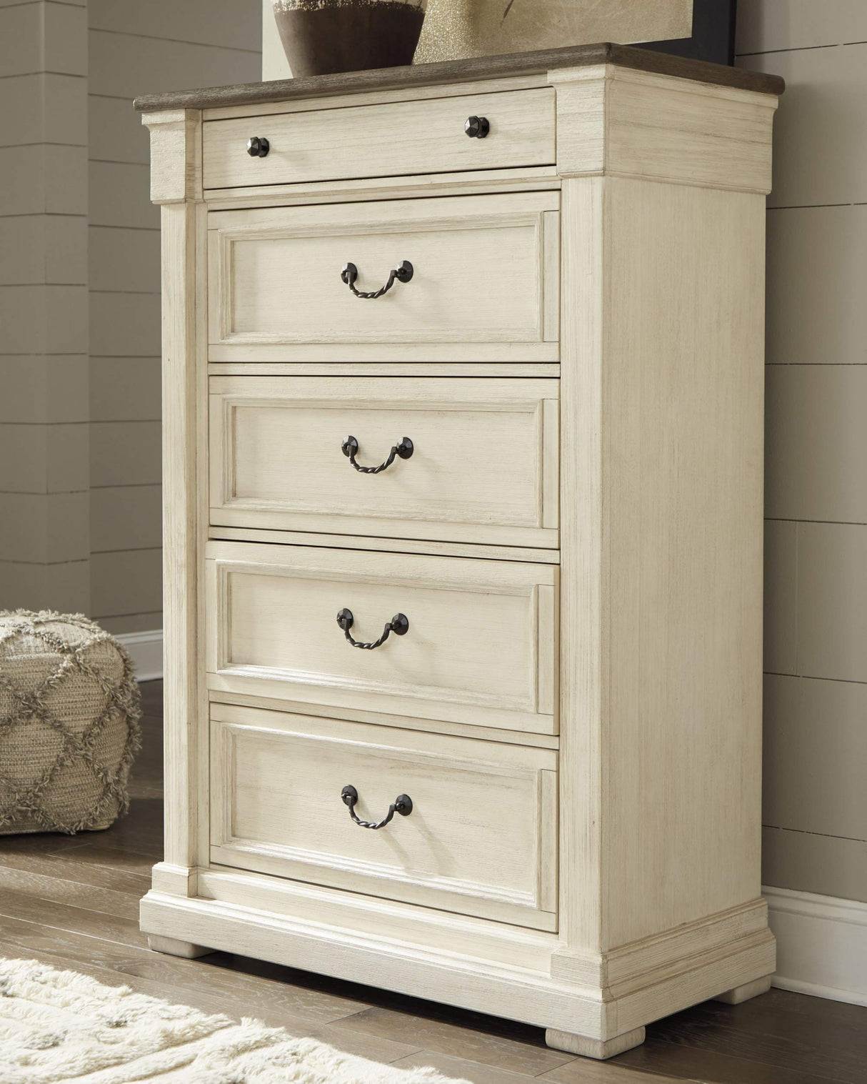 Bolanburg Farmhouse 5 Drawer Chest with Dovetail Construction, Antique White,