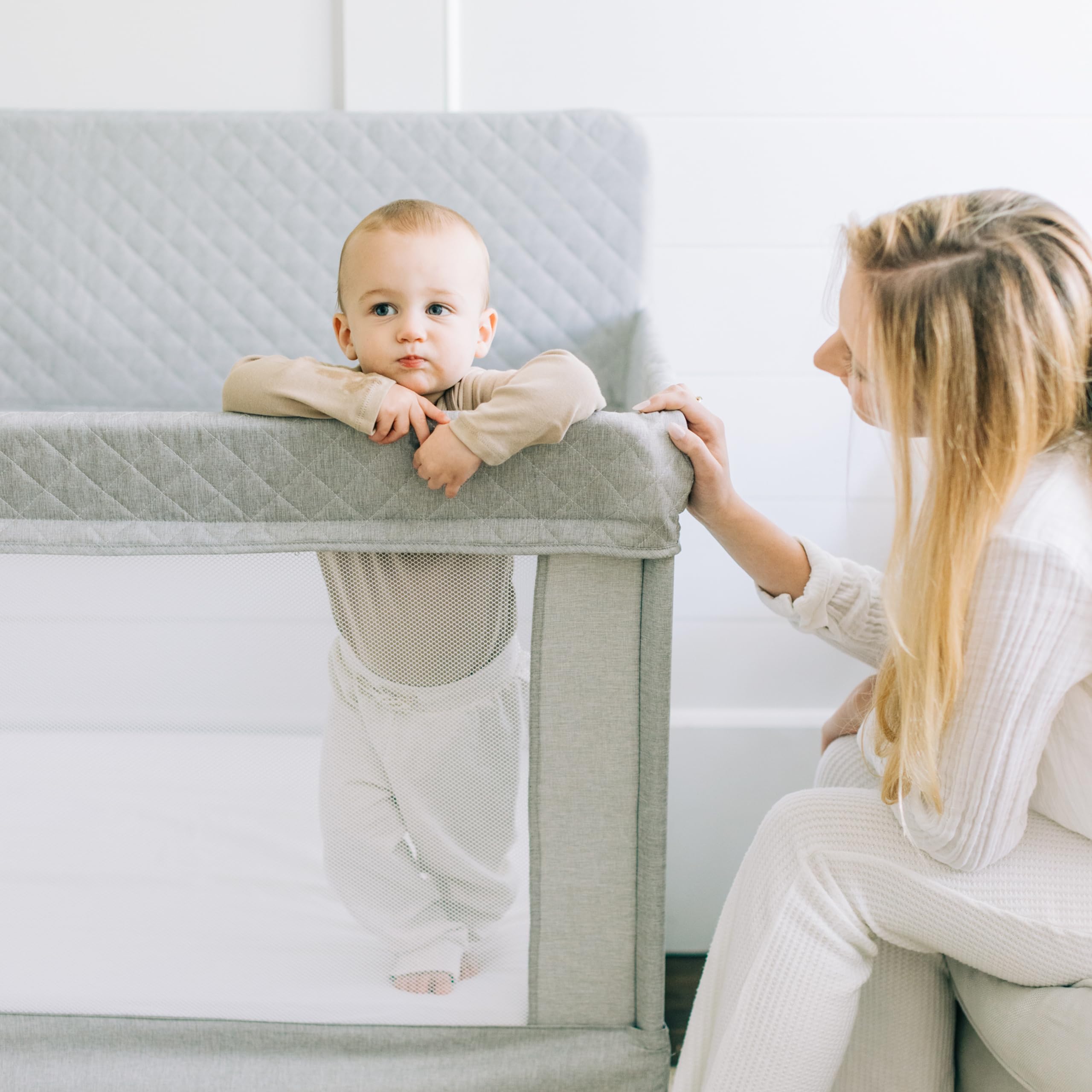 Horizon Full-Size Baby Crib | Breathable Mesh Walls & Luxe Quilted Fabric