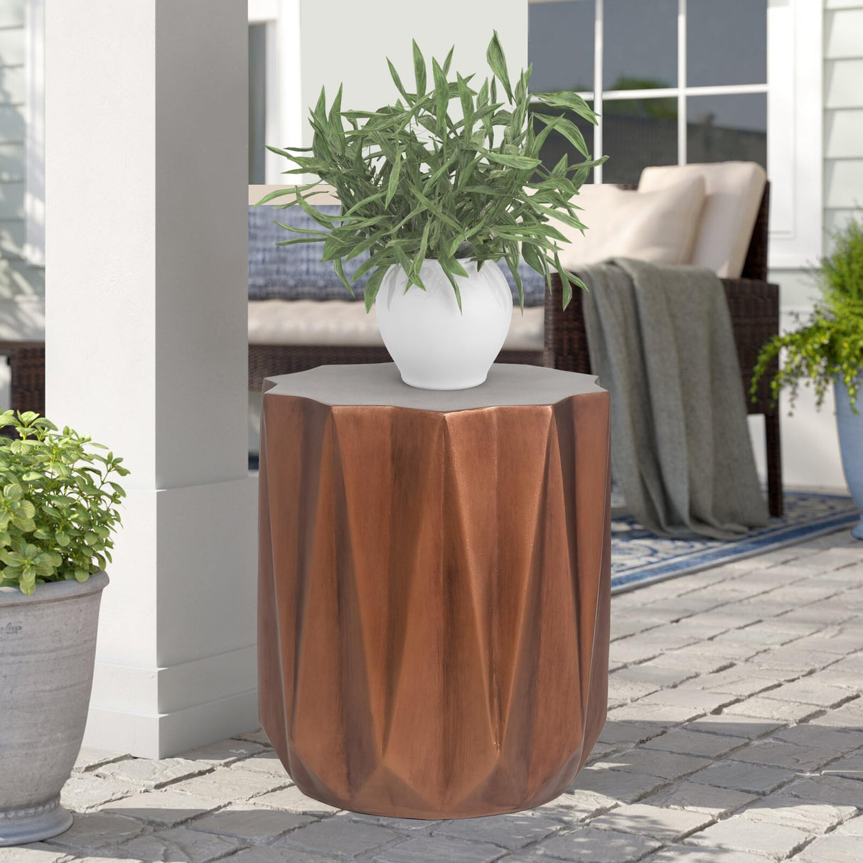 Light-Weight Concrete Outdoor Side Table, Modern Geometric Accent End Table for Garden