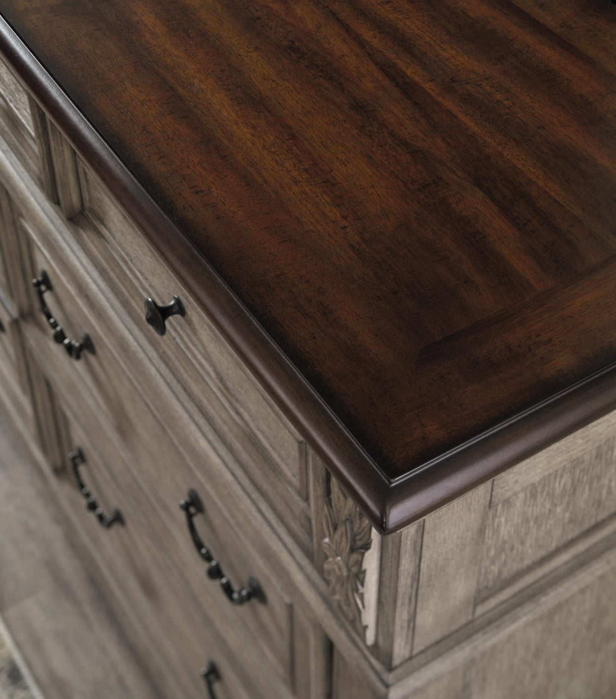 Signature Design by Ashley Londenbay Classic Farmhouse 7 Drawer Dresser, Brown & Gray