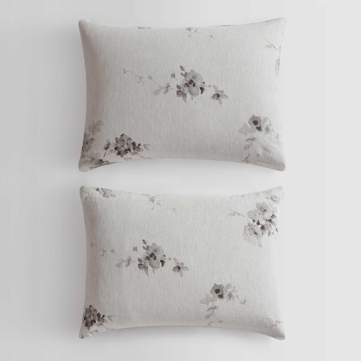 Calvin Klein - King Comforter Set, Soft Cotton Bedding, Floral Home Decor (Aquarelle Floral Grey, King)