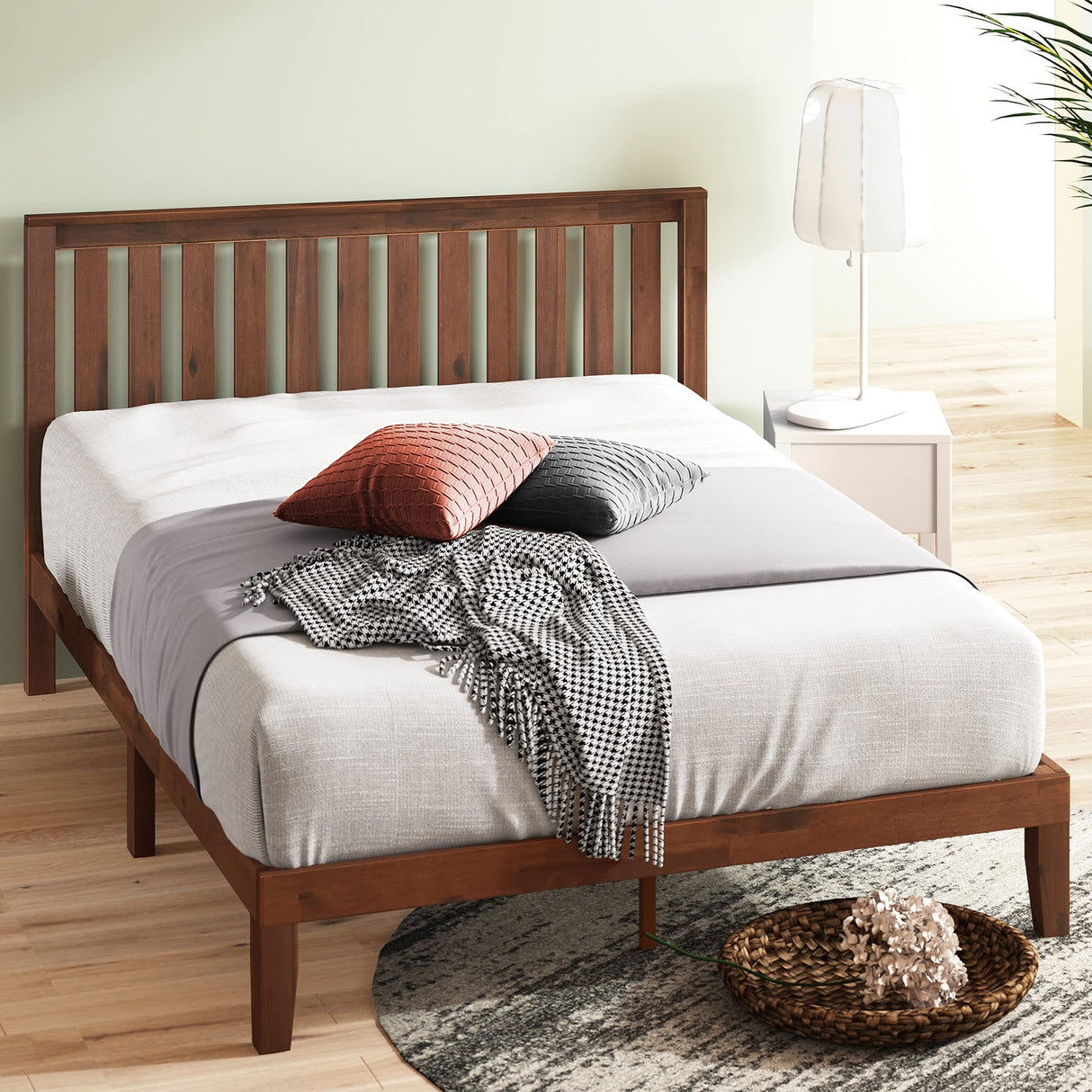 ZINUS Vivek Wood Platform Bed Frame with Headboard / Wood Slat Support / No Box Spring Needed / Easy Assembly, Queen