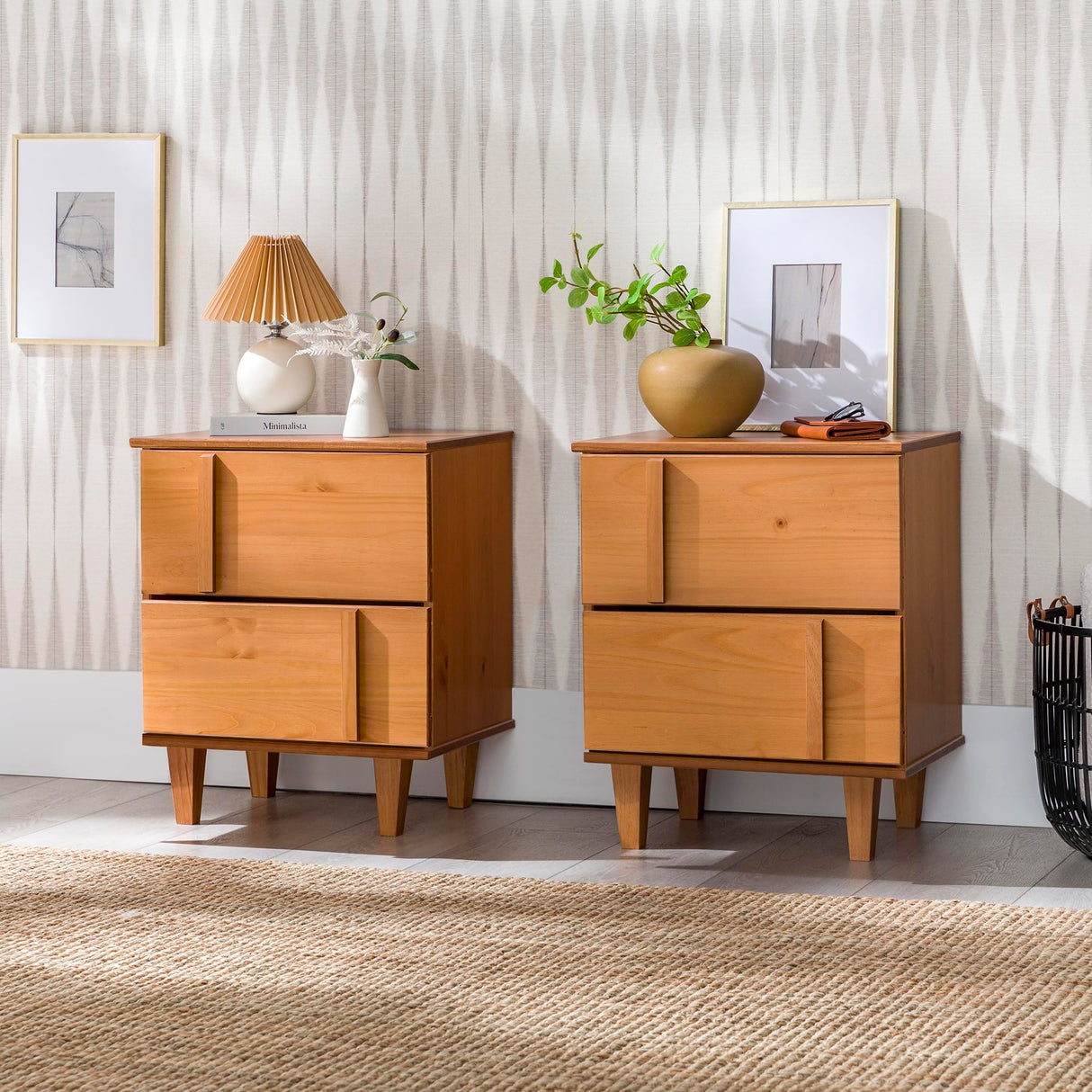 2-Piece Detailed Drawer Solid Wood Nightstands